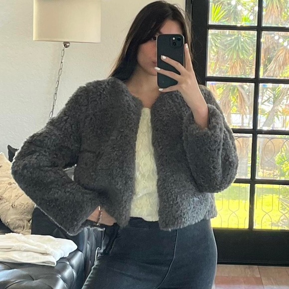 Vegan Fur Jacket - Picture 2 of 4